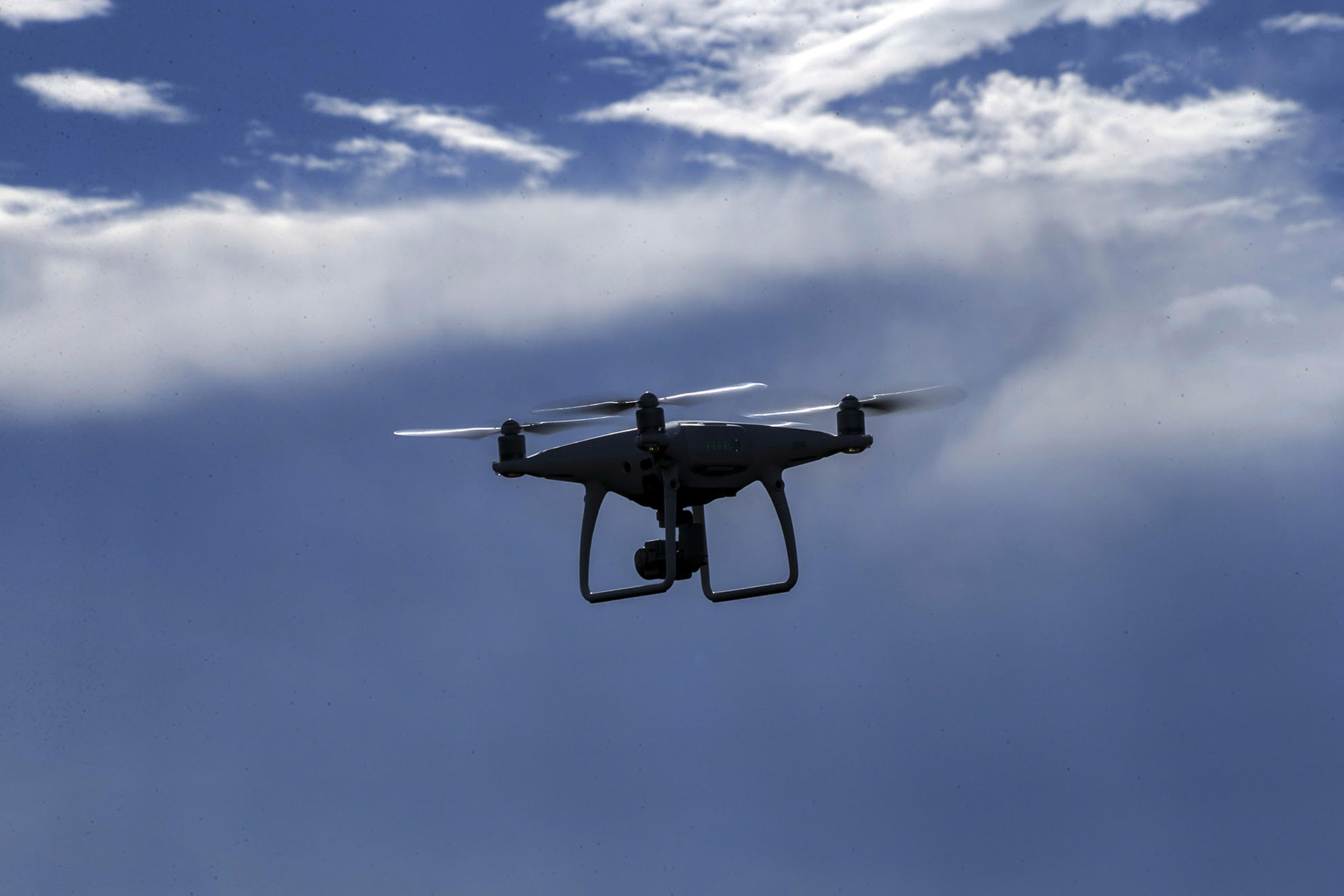 Pilotos de DRONES devem ter cuidados especiais durante as festas de fim de ano