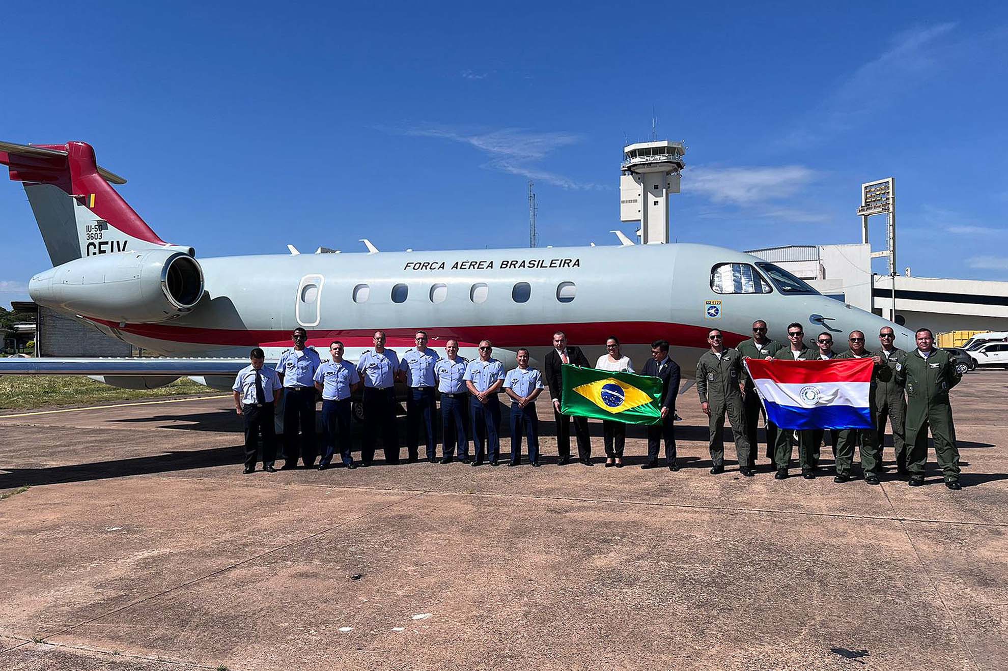 GEIV inspeciona auxílios à navegação aérea do Paraguai