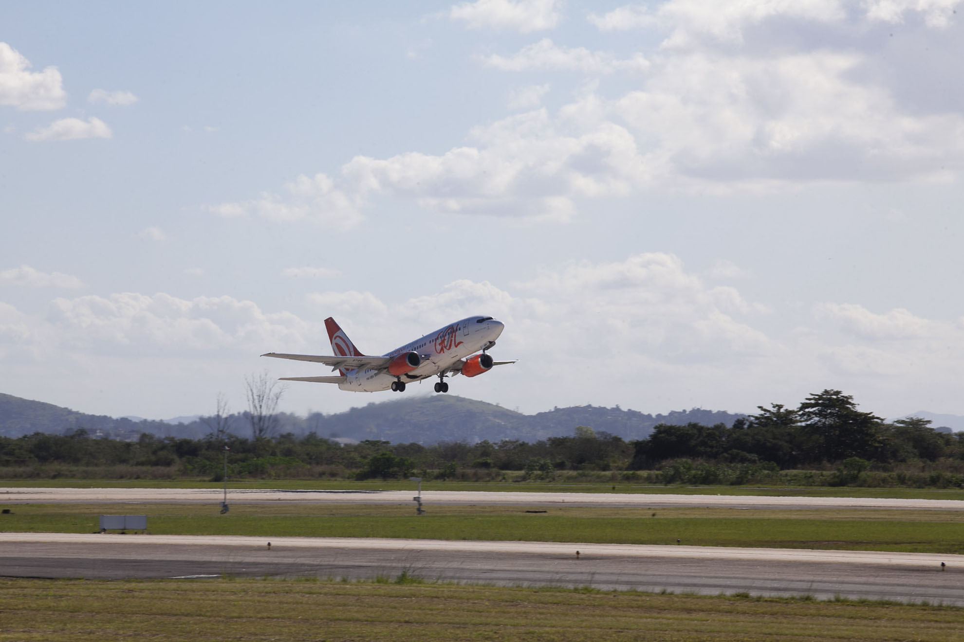 Principais aeroportos brasileiros registram cerca de 235 mil movimentos aéreos em outubro