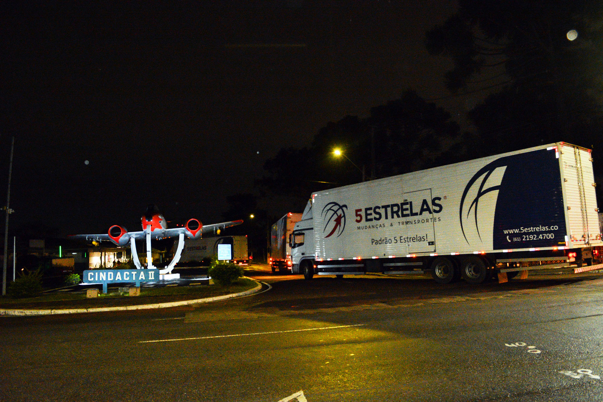 CINDACTA II oferece apoio para comboio de caminhões que transportam donativos para Porto Alegre
