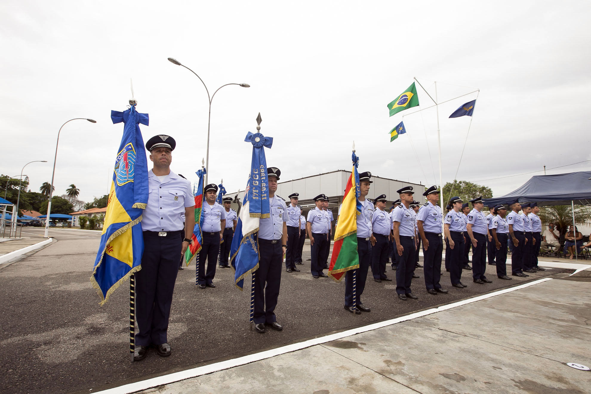 Cerimônia militar comemora os 43 anos do 1º GCC