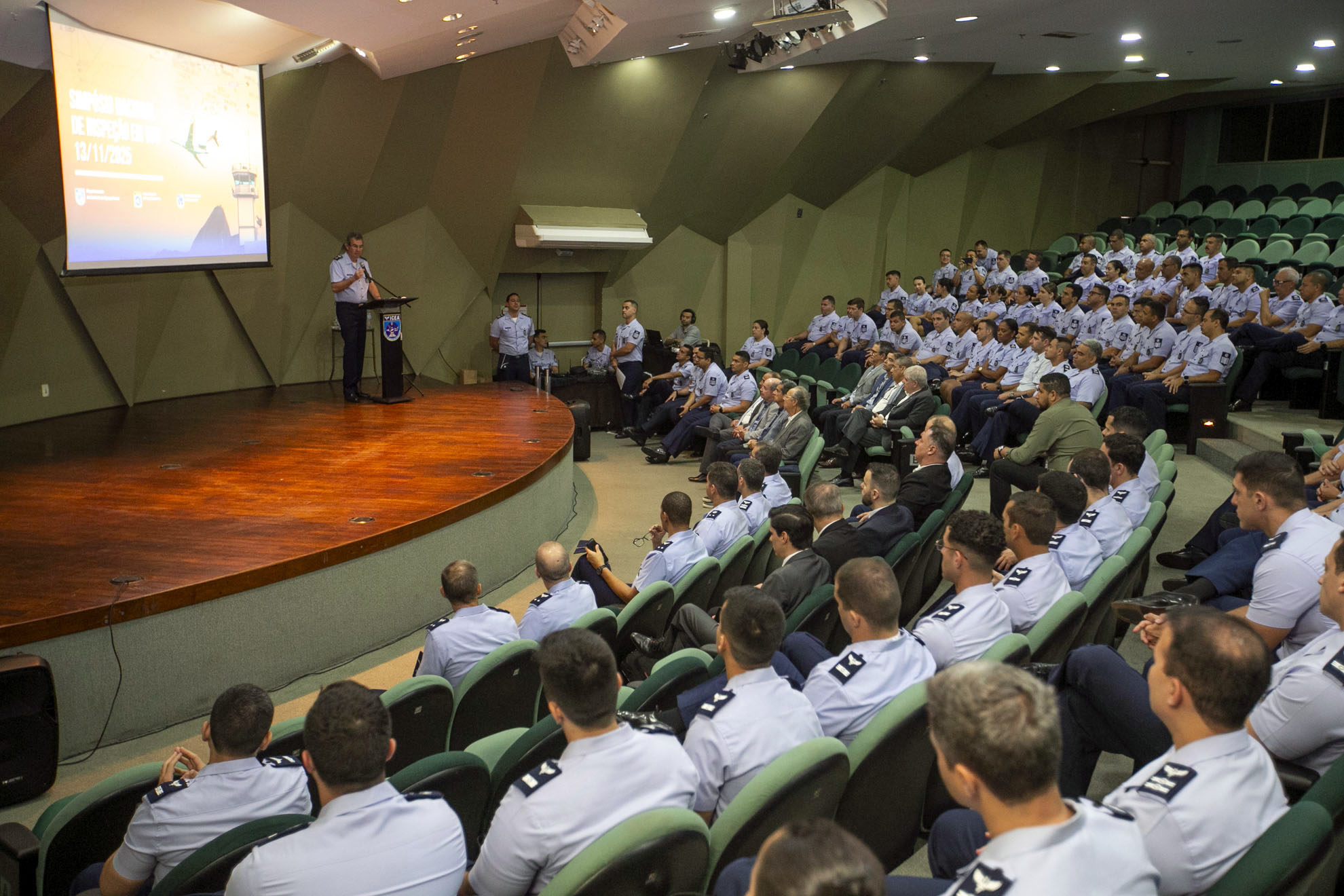 Simpósio Nacional de Inspeção em Voo reúne palestrantes nacionais e internacionais