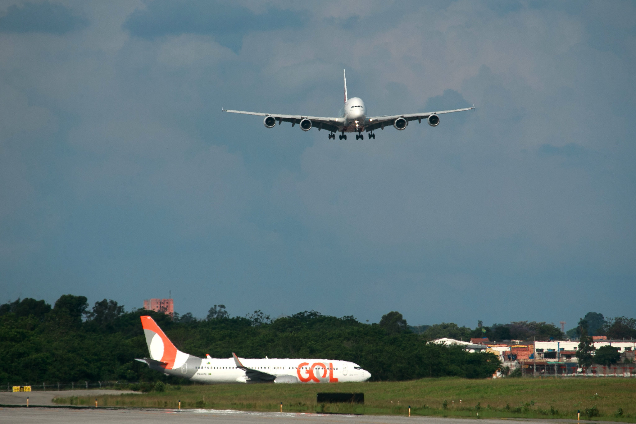 Brasil registra mais de três milhões de movimentos aéreos em 2025