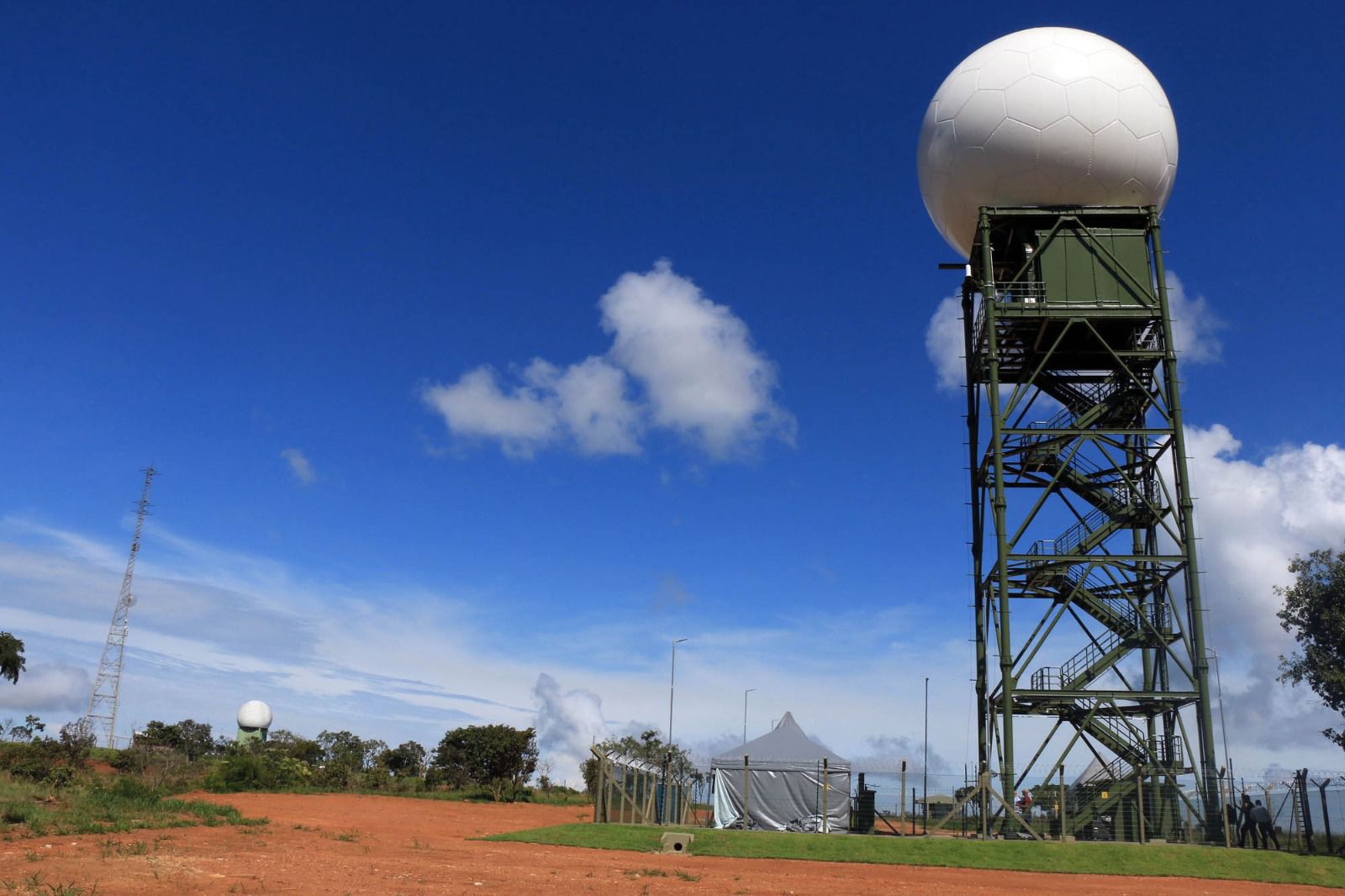 Novo radar meteorológico brasileiro reforça a segurança e o monitoramento do espaço aéreo