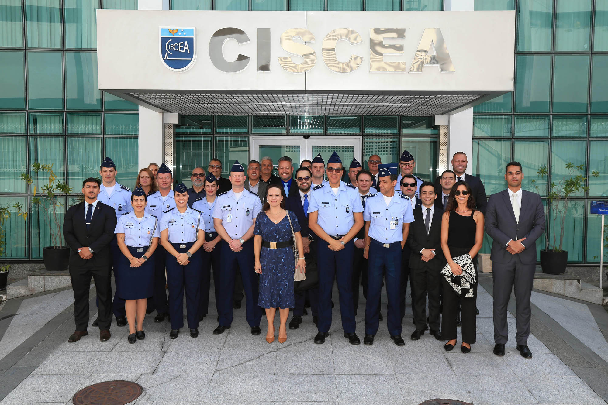 COJAER visita instalações do SISCEAB