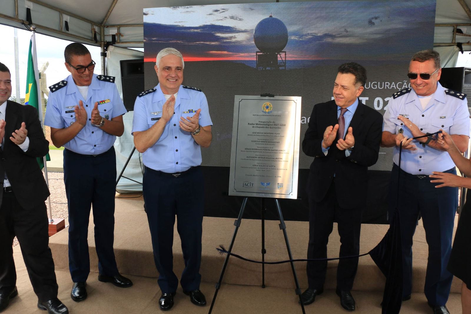 e3a3bcb1-8266-49be-a5cc-dfc27db3aa2b